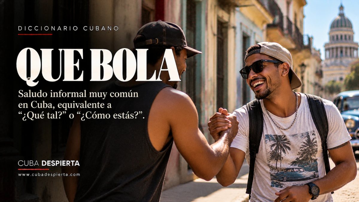Dos amigos se saludan con un apretón de manos en una calle de La Habana Vieja, el gesto que acompaña al cubano qué bolá